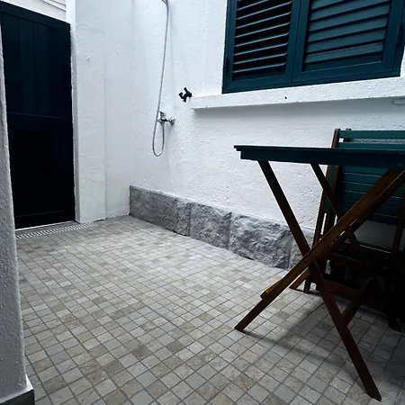 Sea House 아파트